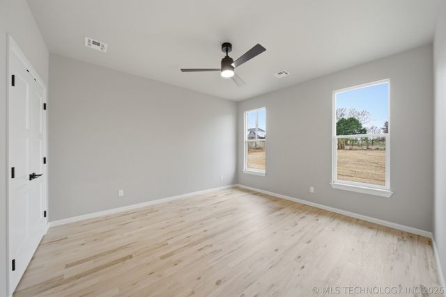 11544 S 261st East Avenue, Coweta, OK 74429