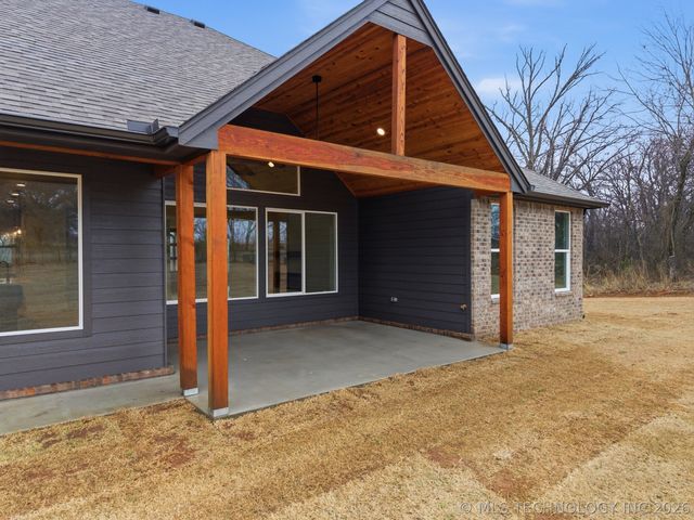 11544 S 261st East Avenue, Coweta, OK 74429