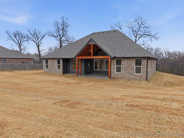 11544 S 261st East Avenue, Coweta, OK 74429