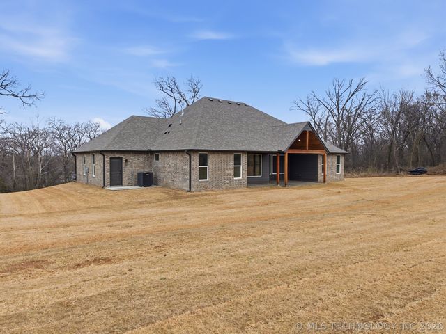 11544 S 261st East Avenue, Coweta, OK 74429