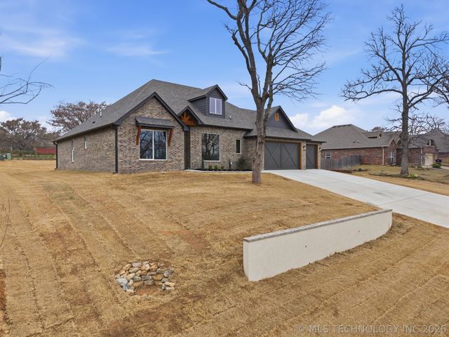 11544 S 261st East Avenue, Coweta, OK 74429