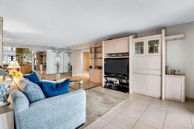 1201 S Ocean Drive 2003N, Hollywood, FL 33019
