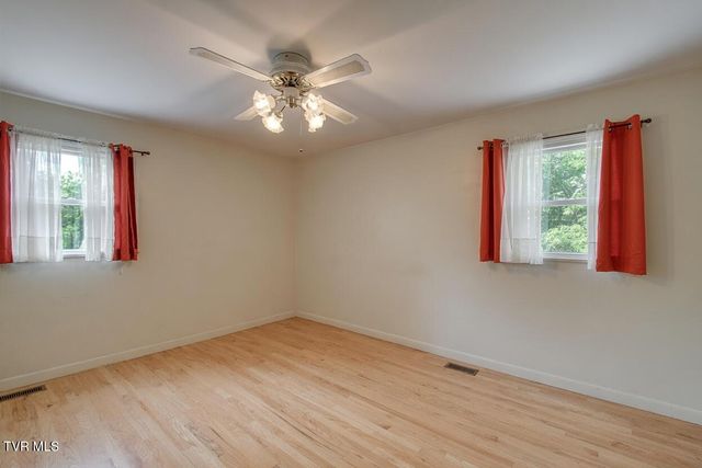 555 Valley Avenue, Erwin, TN 37650