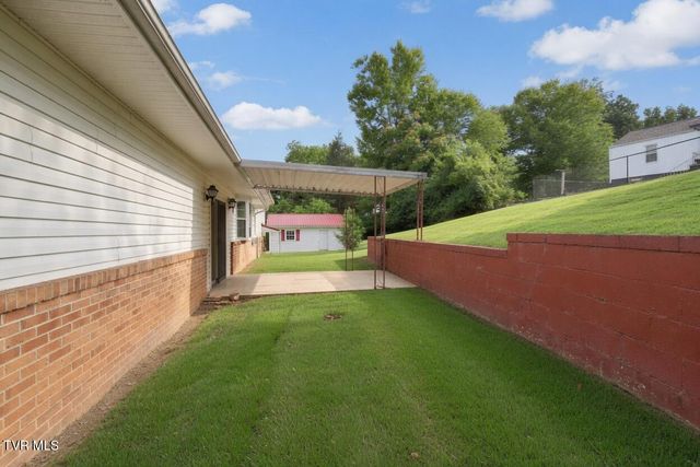 555 Valley Avenue, Erwin, TN 37650