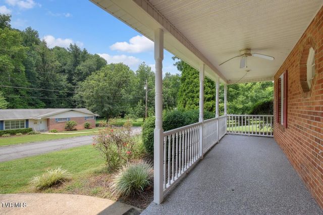 555 Valley Avenue, Erwin, TN 37650