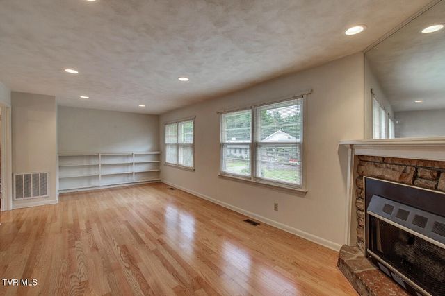 555 Valley Avenue, Erwin, TN 37650
