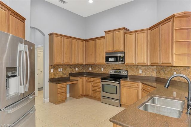 14711 2nd Avenue CIR NE, Bradenton, FL 34212