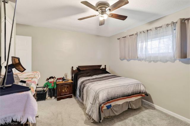 9924 Manorford Drive, Parma Heights, OH 44130