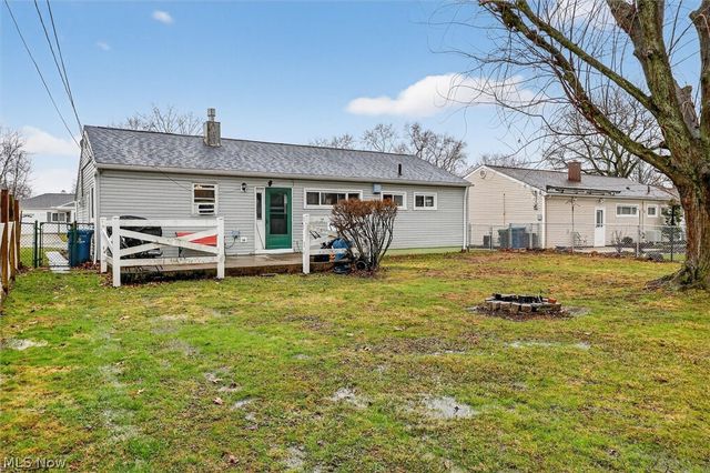 9924 Manorford Drive, Parma Heights, OH 44130