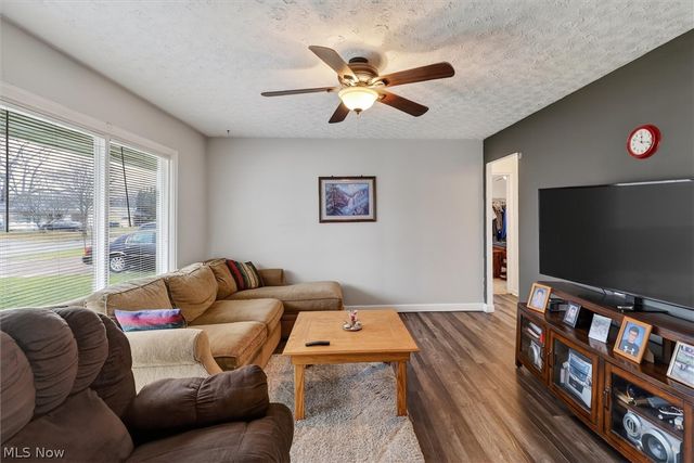 9924 Manorford Drive, Parma Heights, OH 44130