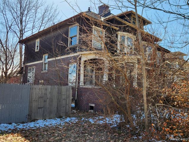 284 E Philadelphia Street, Detroit, MI 48202