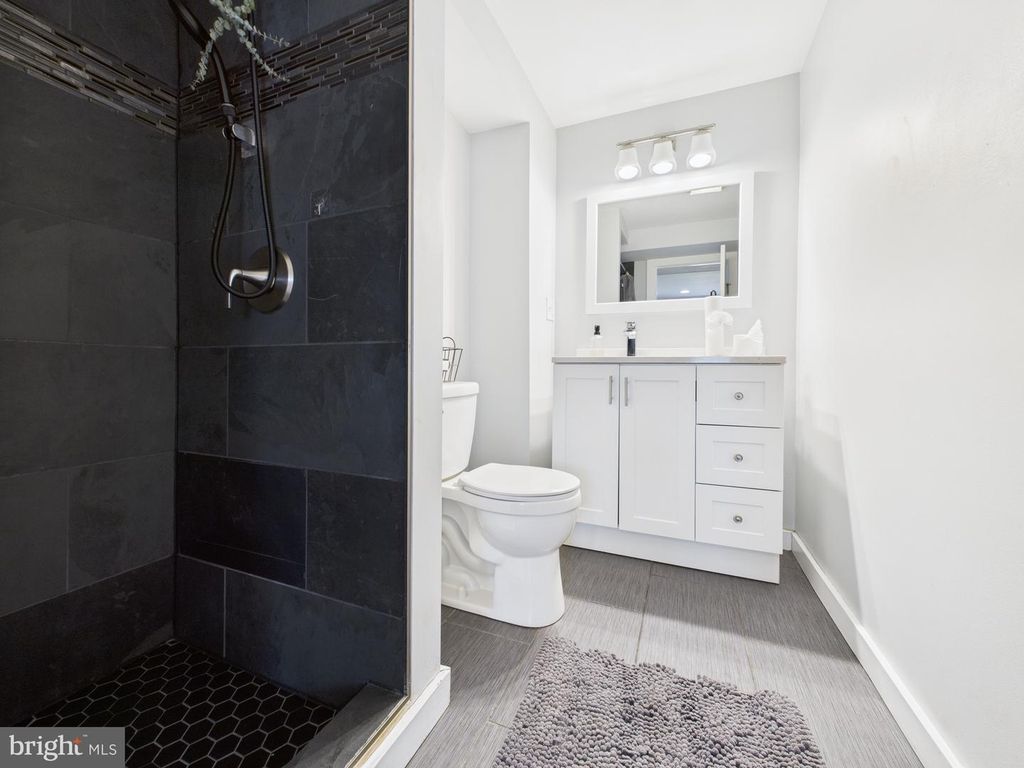 Image 32 of property listing at 319 SASSAFRAS RD, Baltimore, MD 21221