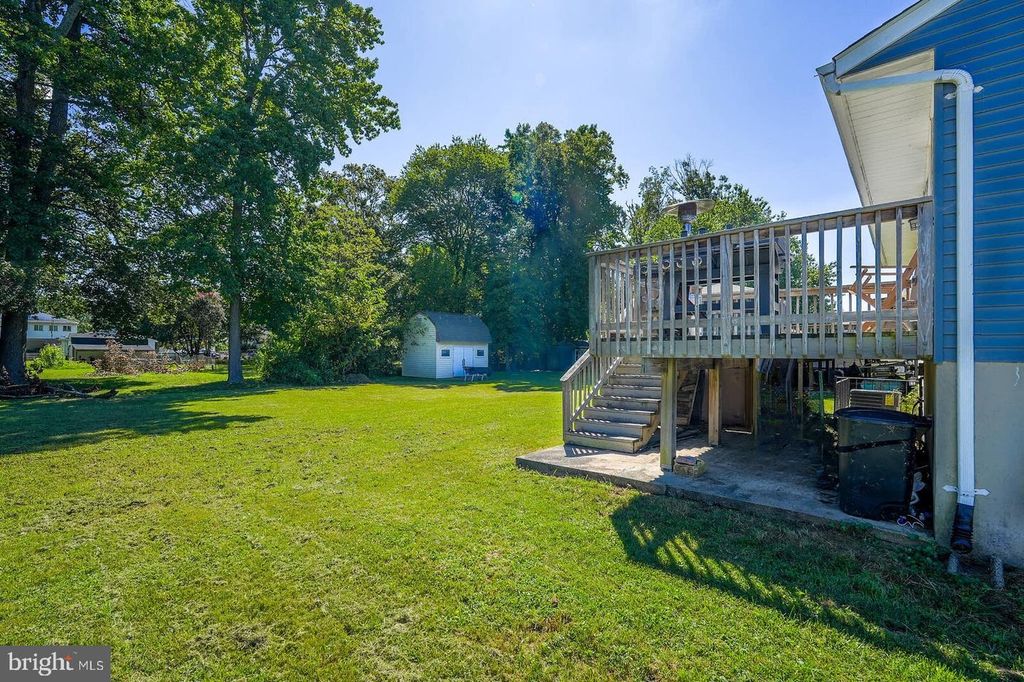 Image 40 of property listing at 319 SASSAFRAS RD, Baltimore, MD 21221