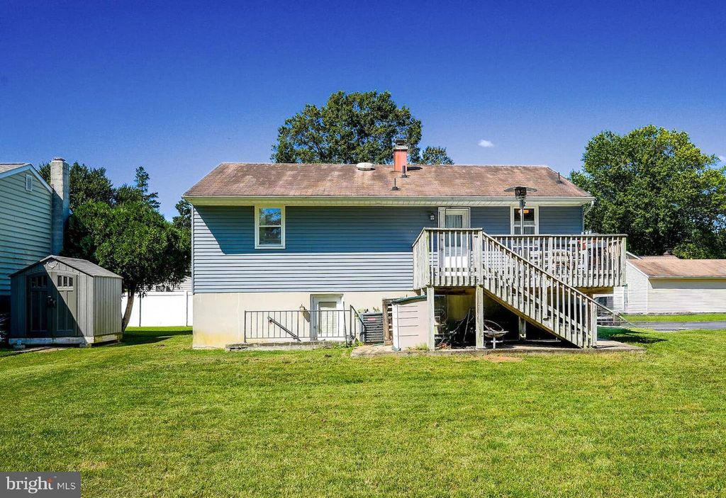 Image 42 of property listing at 319 SASSAFRAS RD, Baltimore, MD 21221