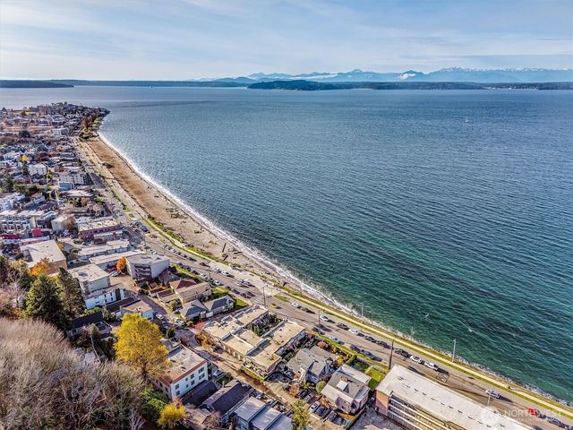 2236 Alki Avenue SW, Seattle, WA 98116