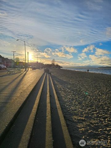 2236 Alki Avenue SW, Seattle, WA 98116