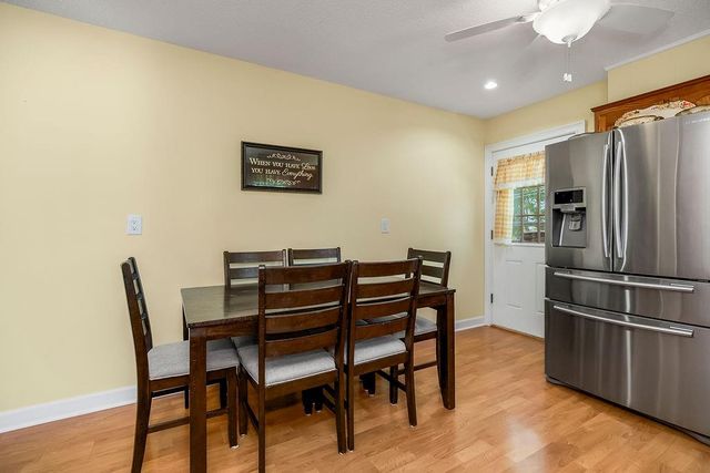 7606 NW Pampas Lane, Parkville, MO 64152