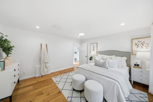 810 Glencrag Way, Woodside, CA 94062