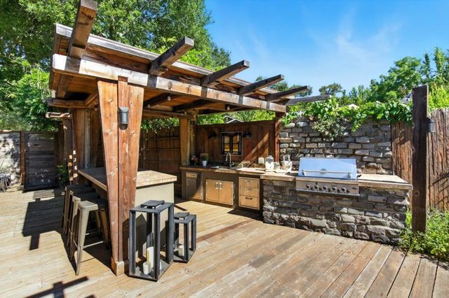 810 Glencrag Way, Woodside, CA 94062