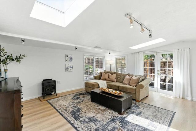 810 Glencrag Way, Woodside, CA 94062