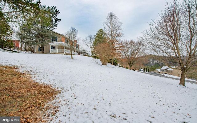 1094 REDWING ROAD, Lock Haven, PA 17745