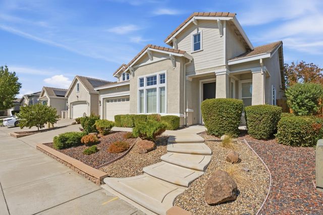 1910 Charm Way, Sacramento, CA 95835