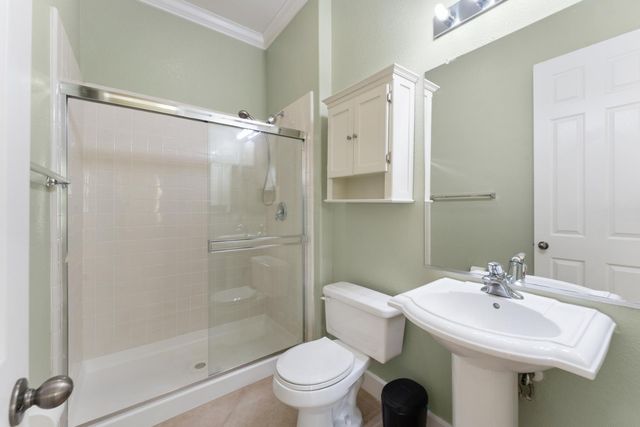 1910 Charm Way, Sacramento, CA 95835