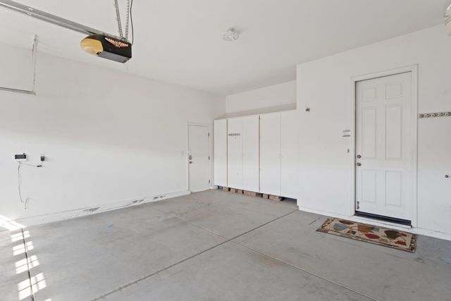 1910 Charm Way, Sacramento, CA 95835