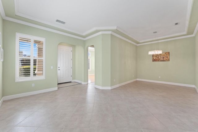 1910 Charm Way, Sacramento, CA 95835