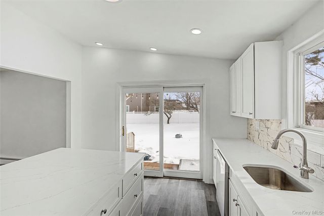 6 Maple Lane, Massapequa Park, NY 11762