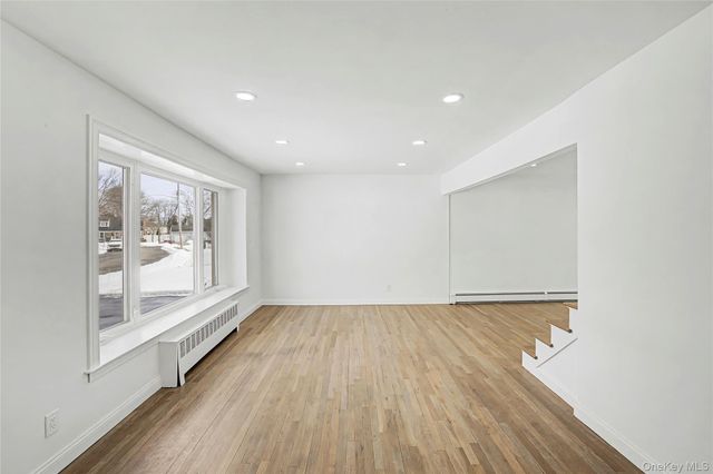 6 Maple Lane, Massapequa Park, NY 11762