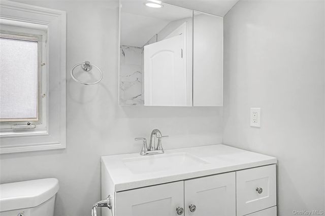 6 Maple Lane, Massapequa Park, NY 11762