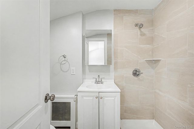 6 Maple Lane, Massapequa Park, NY 11762