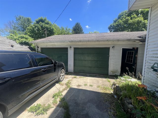 10191 Moscow Road, Jonesville, MI 49250