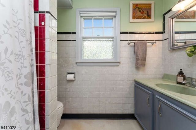 98 Church Rd, Holland Twp., NJ 08848