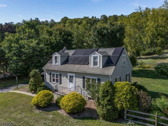 98 Church Rd, Holland Twp., NJ 08848