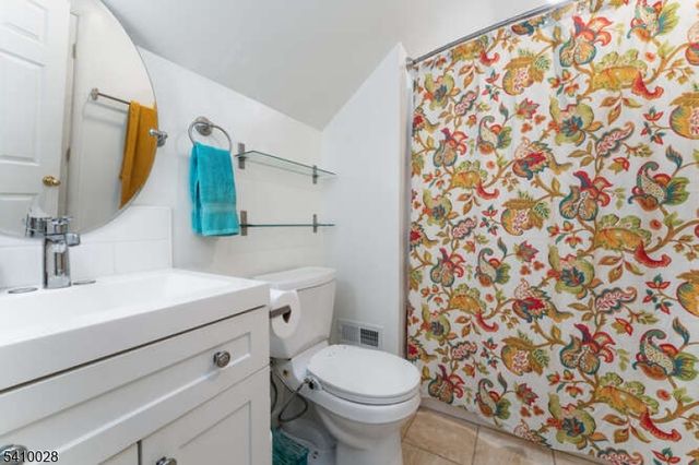 98 Church Rd, Holland Twp., NJ 08848