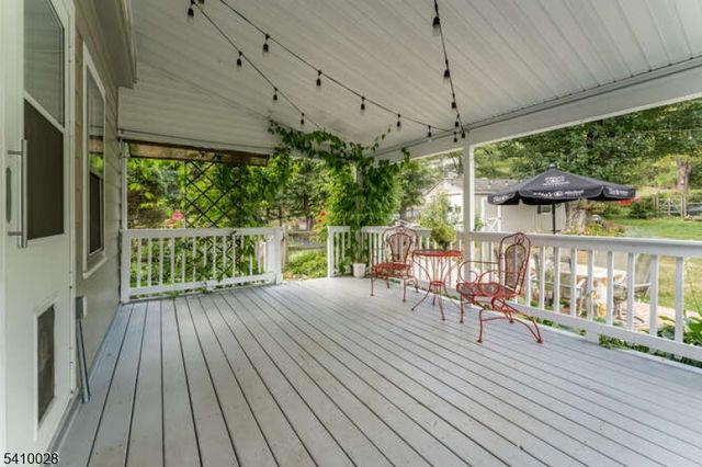 98 Church Rd, Holland Twp., NJ 08848