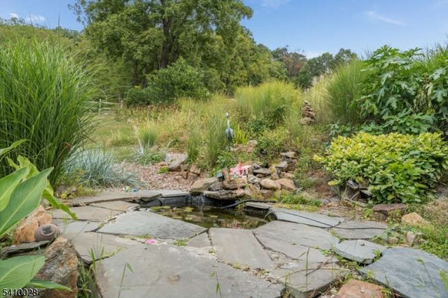 98 Church Rd, Holland Twp., NJ 08848