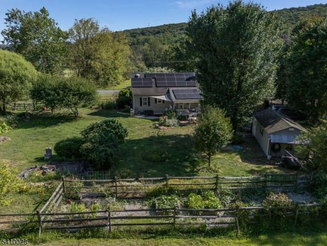 98 Church Rd, Holland Twp., NJ 08848