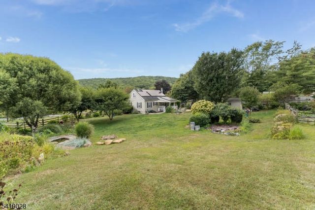 98 Church Rd, Holland Twp., NJ 08848