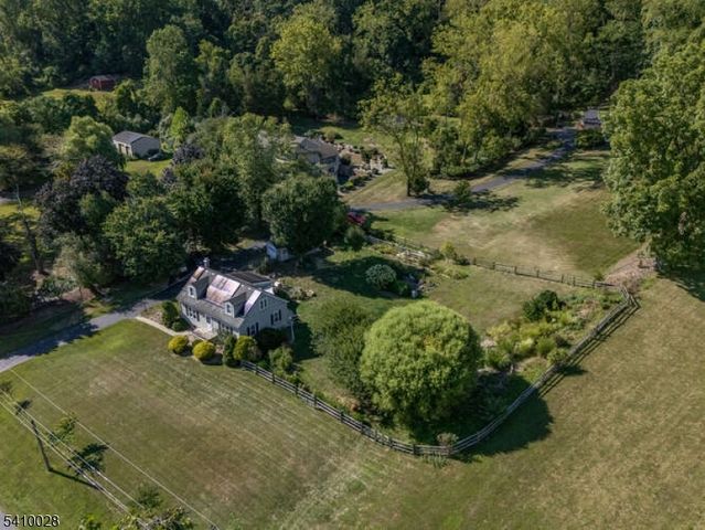 98 Church Rd, Holland Twp., NJ 08848