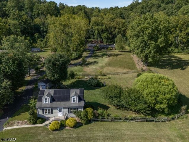 98 Church Rd, Holland Twp., NJ 08848