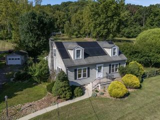 98 Church Rd, Holland Twp., NJ 08848
