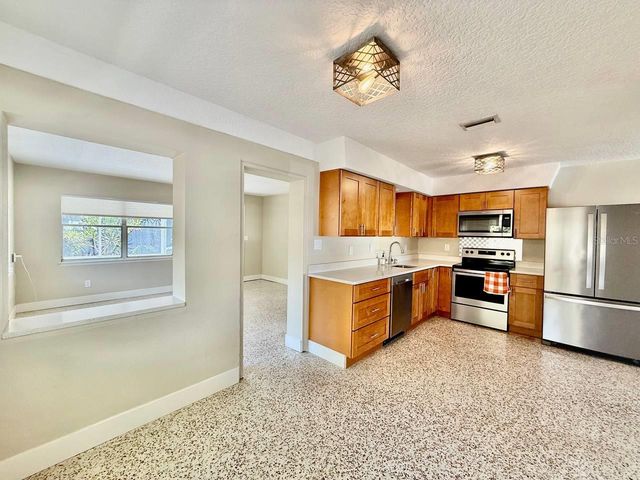 2918 10TH AVENUE N, St Petersburg, FL 33713