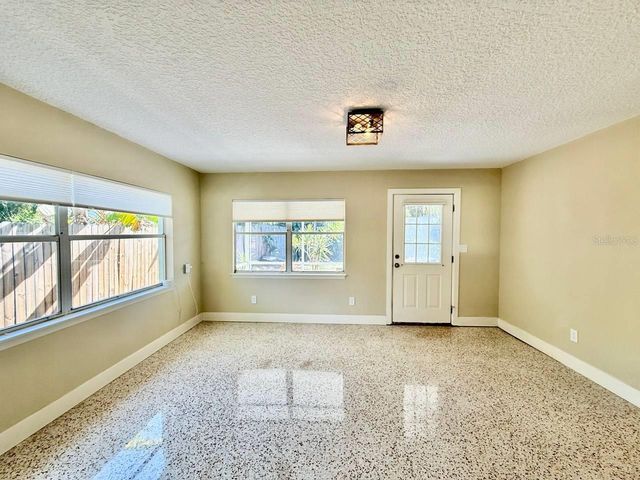 2918 10TH AVENUE N, St Petersburg, FL 33713