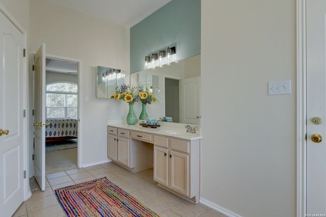 5 Greta Dr, San Antonio, TX 78248