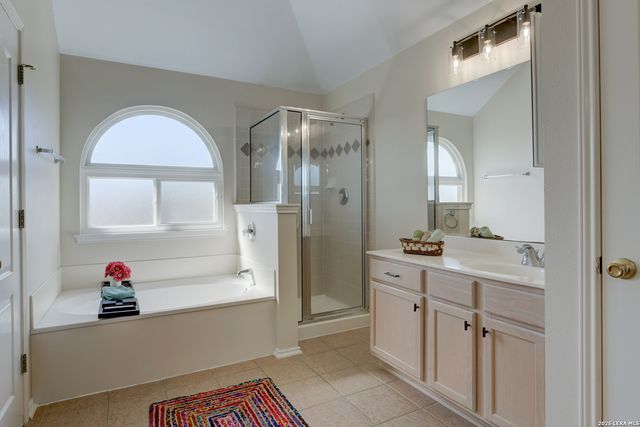 5 Greta Dr, San Antonio, TX 78248