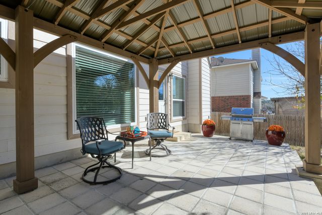 5 Greta Dr, San Antonio, TX 78248