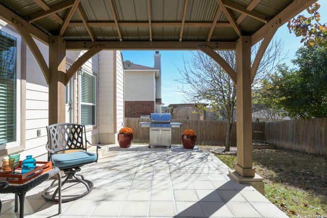 5 Greta Dr, San Antonio, TX 78248